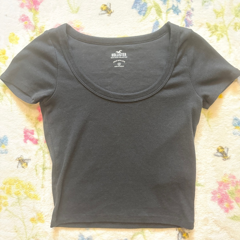 Black Hollister Baby Tee